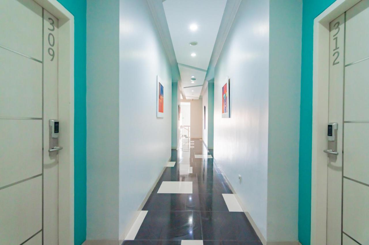 Reddoorz Plus @ Point Phila Cihampelas Бандунг Экстерьер фото