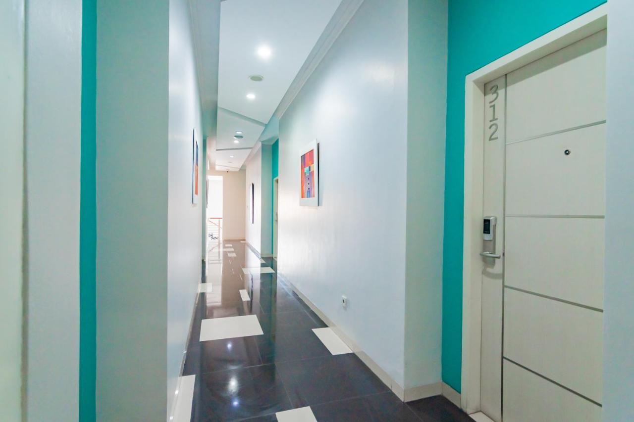 Reddoorz Plus @ Point Phila Cihampelas Бандунг Экстерьер фото